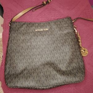 Michel Kors Crossbody Bag Jet Set